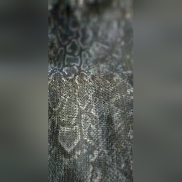 7 For All Mankind Python Print Jeans - Picture 4 of 6